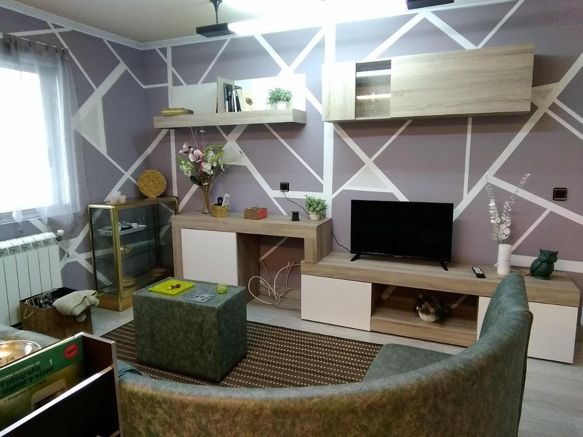 Appartement Apartamento Jubells à O O Milladoiro Extérieur photo